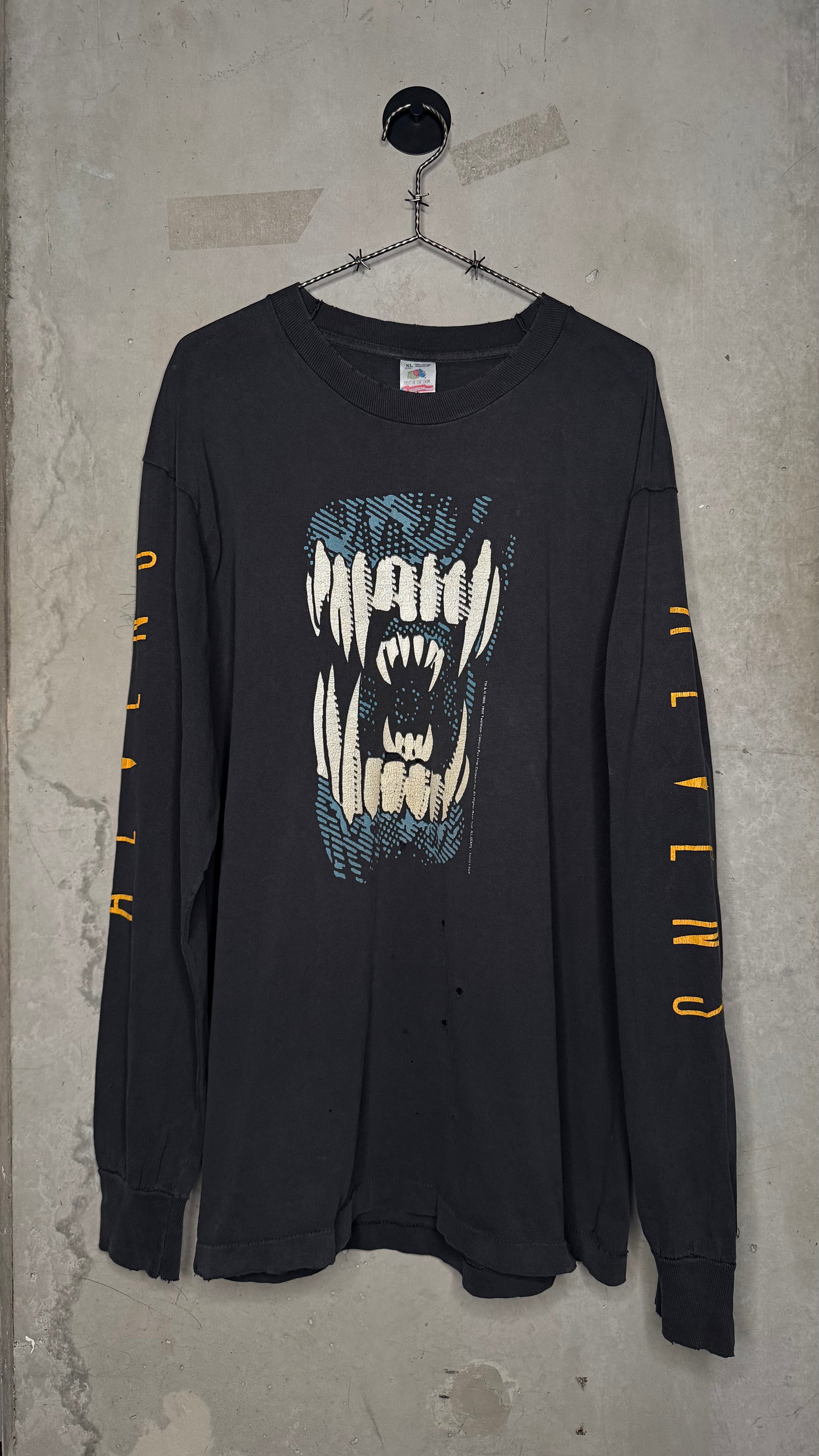 ALIENS MOVIE PROMO LONGSLEEVE TEE