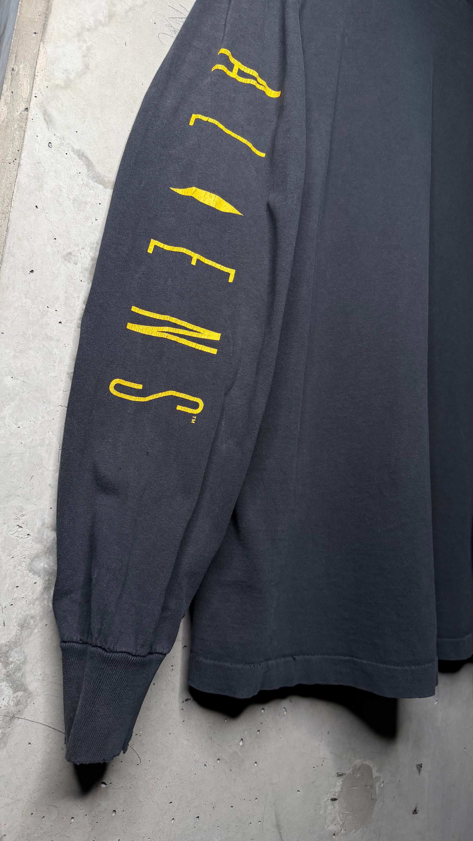 ALIENS MOVIE PROMO LONGSLEEVE TEE