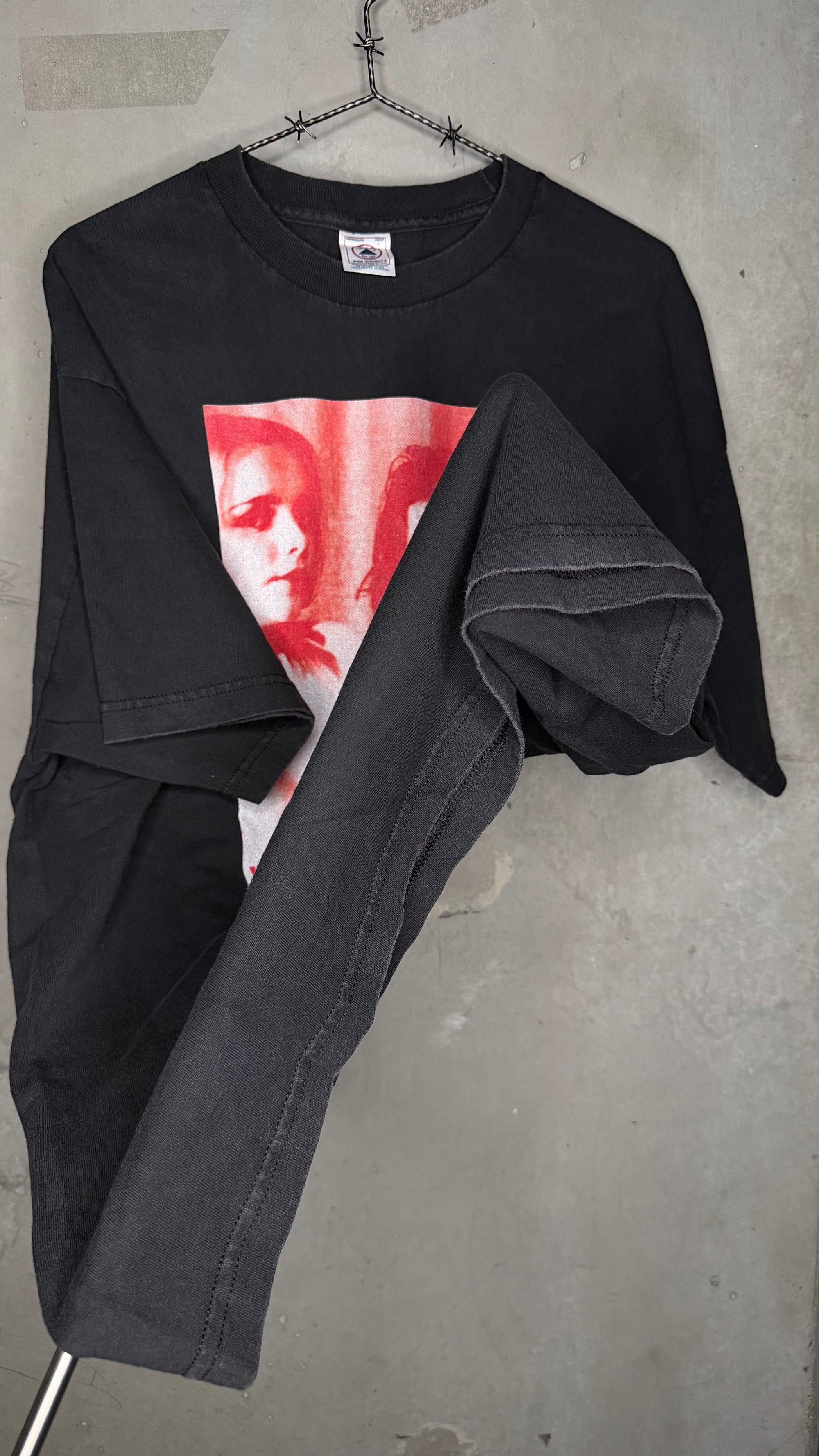 BUFFALO ‘66 MOVIE TEE | CHRISTINA RICCI & VINCENT GALLO | RED PRINT VARIANT
