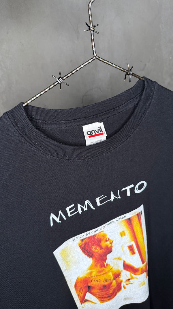 MEMENTO MOVIE PROMO TEE | CHRISTOPHER NOLAN | GUY PEARCE