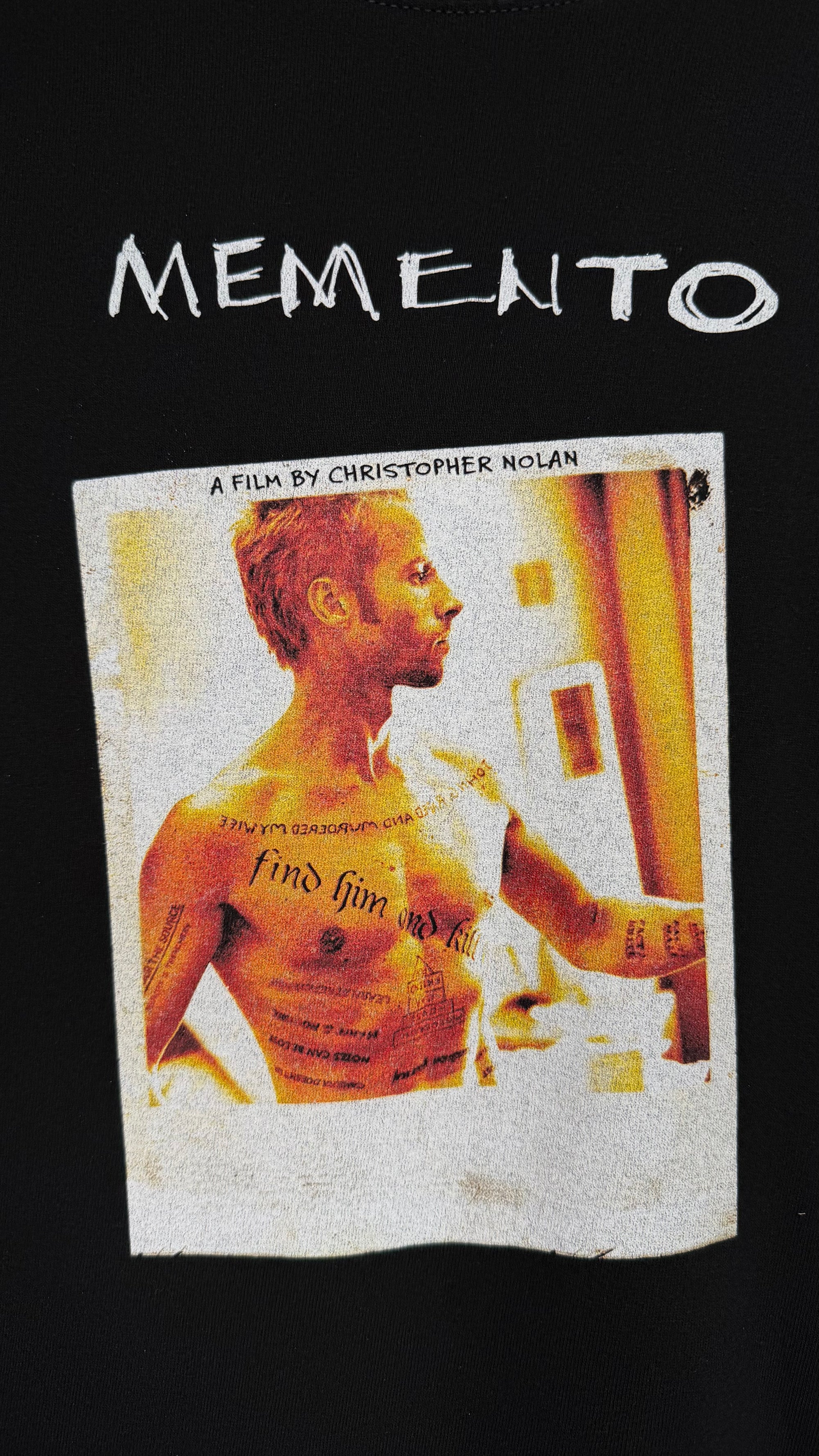 MEMENTO MOVIE PROMO TEE | CHRISTOPHER NOLAN | GUY PEARCE